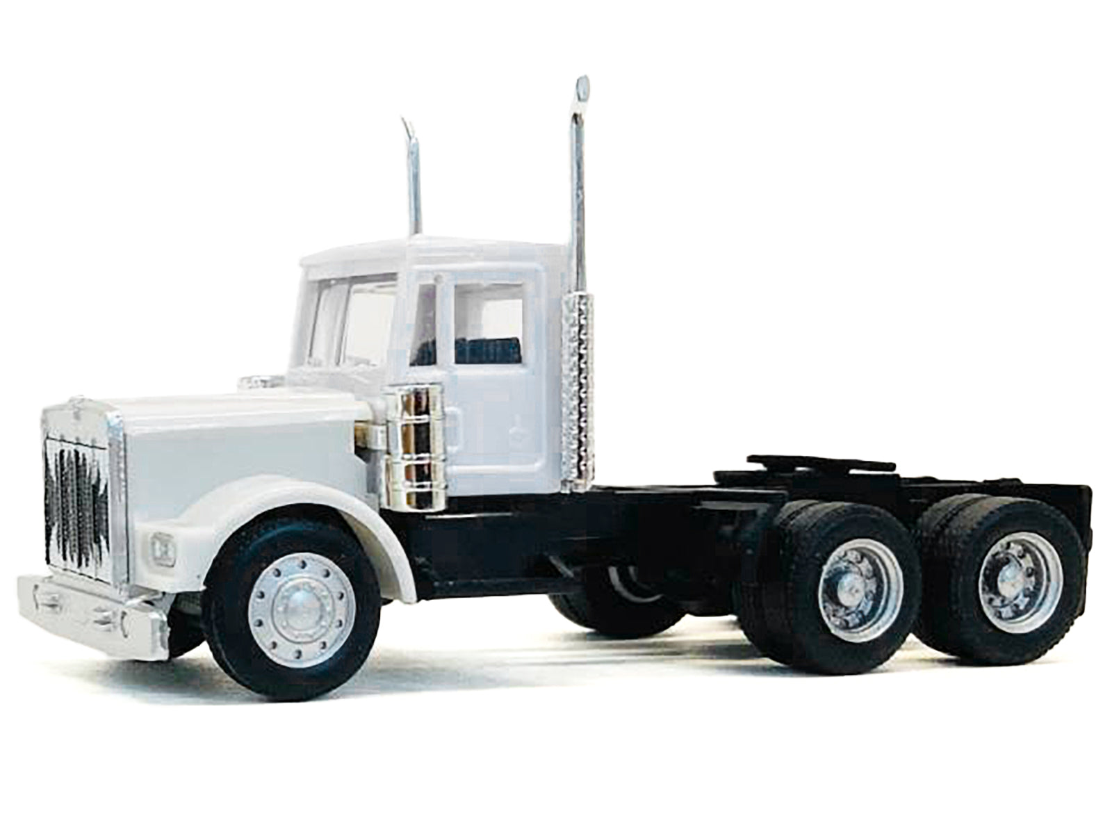 Kenworth W900 Short Day Cab White 1/87 (HO) Plastic Model Car by Promotex