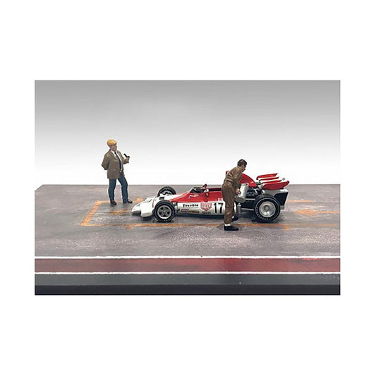 "Race Day" Two Diecast Figures Set 4 for 1/43 Scale Models by American Diorama