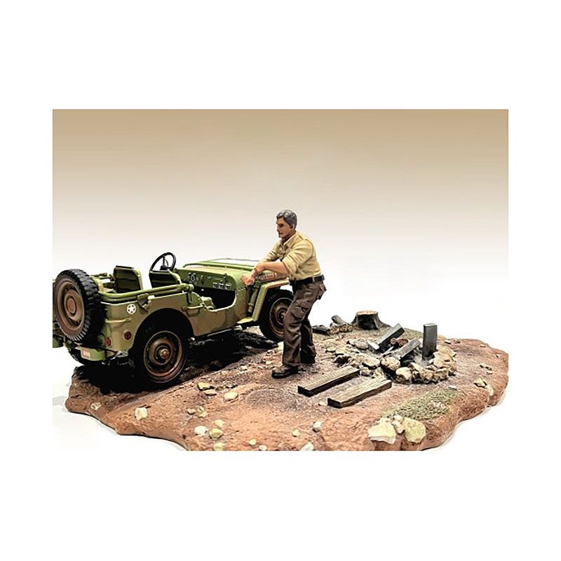 "4X4 Mechanic" Figure 3 for 1/18 Scale Models by American Diorama