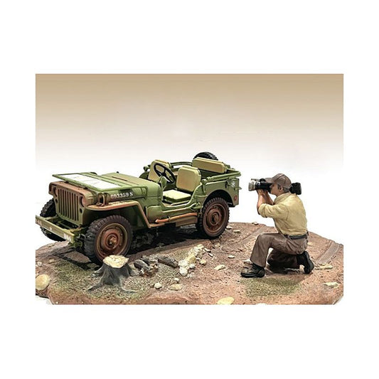 "4X4 Mechanic" Figure 7 for 1/18 Scale Models by American Diorama