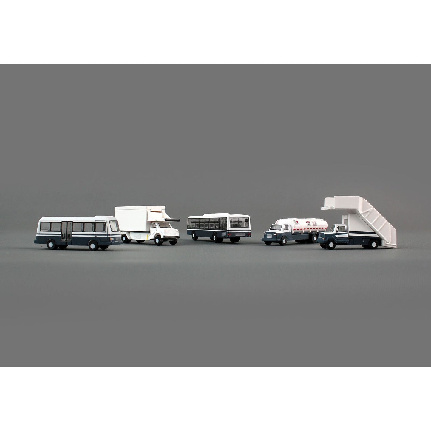 Airport Service Vehicles Set of 5 pieces "Gemini 200" Series Diecast Models by GeminiJets