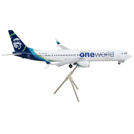 Boeing 737-900ER Commercial Aircraft with Flaps Down "Alaska Airlines - One World" White with Blue Tail "Gemini 200" Series 1/200 Diecast Model Airplane by GeminiJets