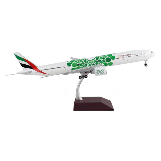 Boeing 777-300ER Commercial Aircraft "Emirates Airlines - Dubai Expo 2020" White with Green Graphics "Gemini 200" Series 1/200 Diecast Model Airplane by GeminiJets